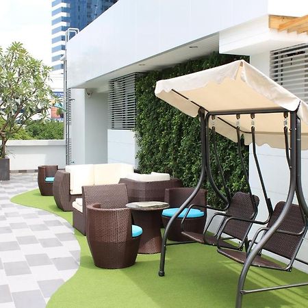 The Moonite Boutique Hotel Бангкок Экстерьер фото