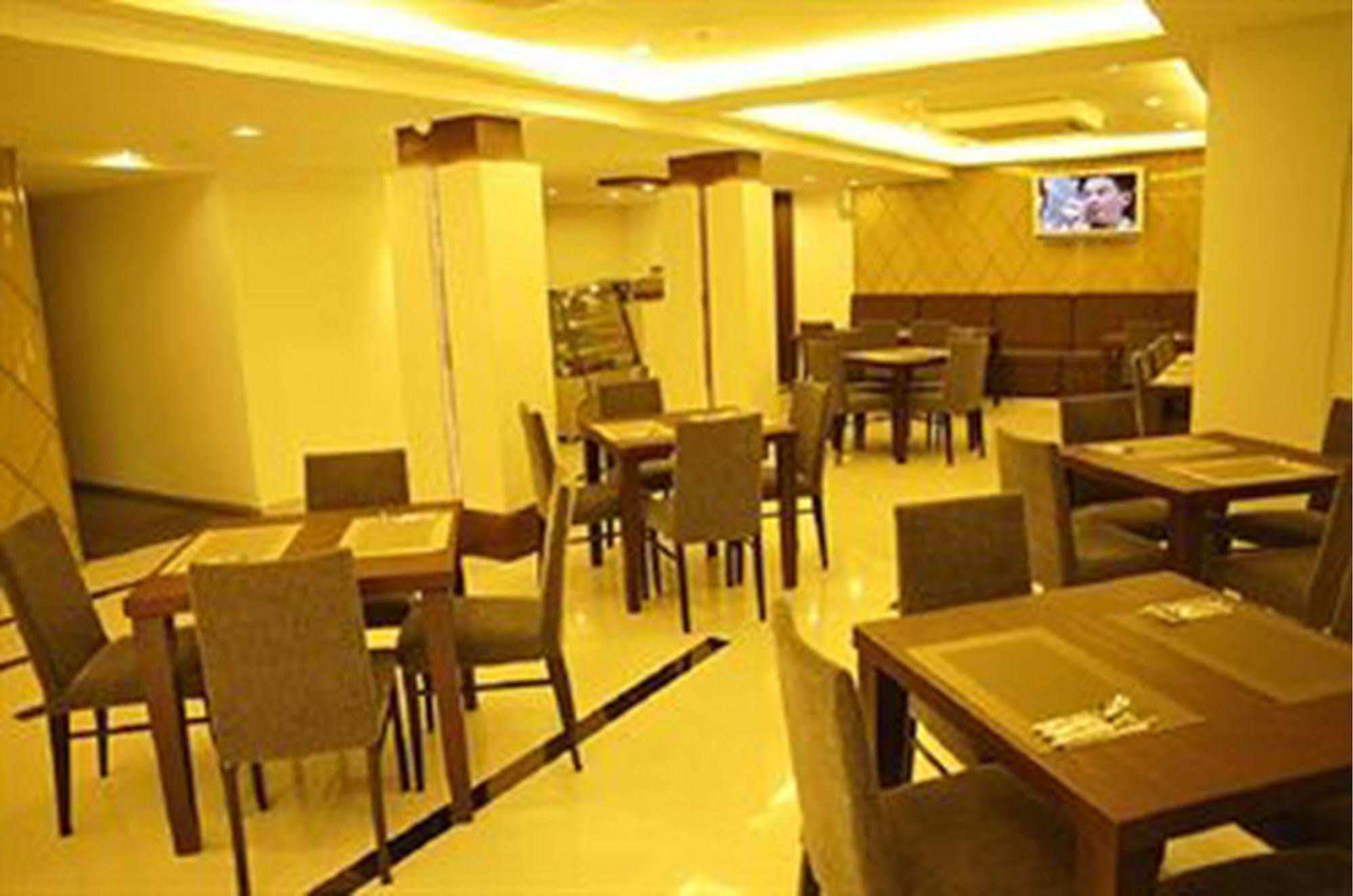 The Moonite Boutique Hotel Бангкок Экстерьер фото